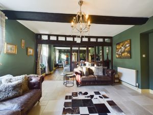 Snug/Dining- click for photo gallery